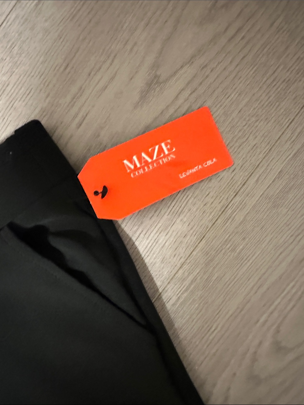 MAZE collection Levanta cola  Slim High-Rise Leggings - Picture 3 of 7